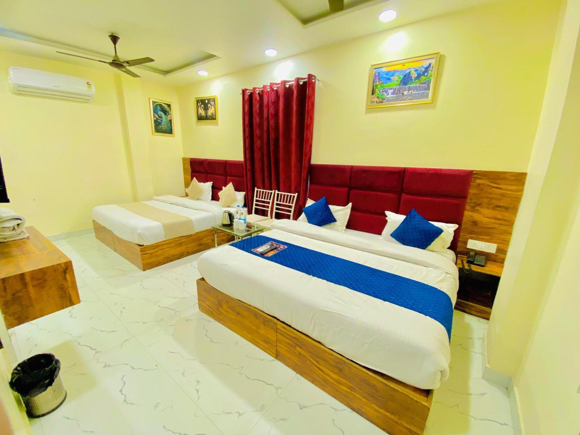 Hotel Holiday First 300 Meter From Golden Temple Amritsar Exterior foto